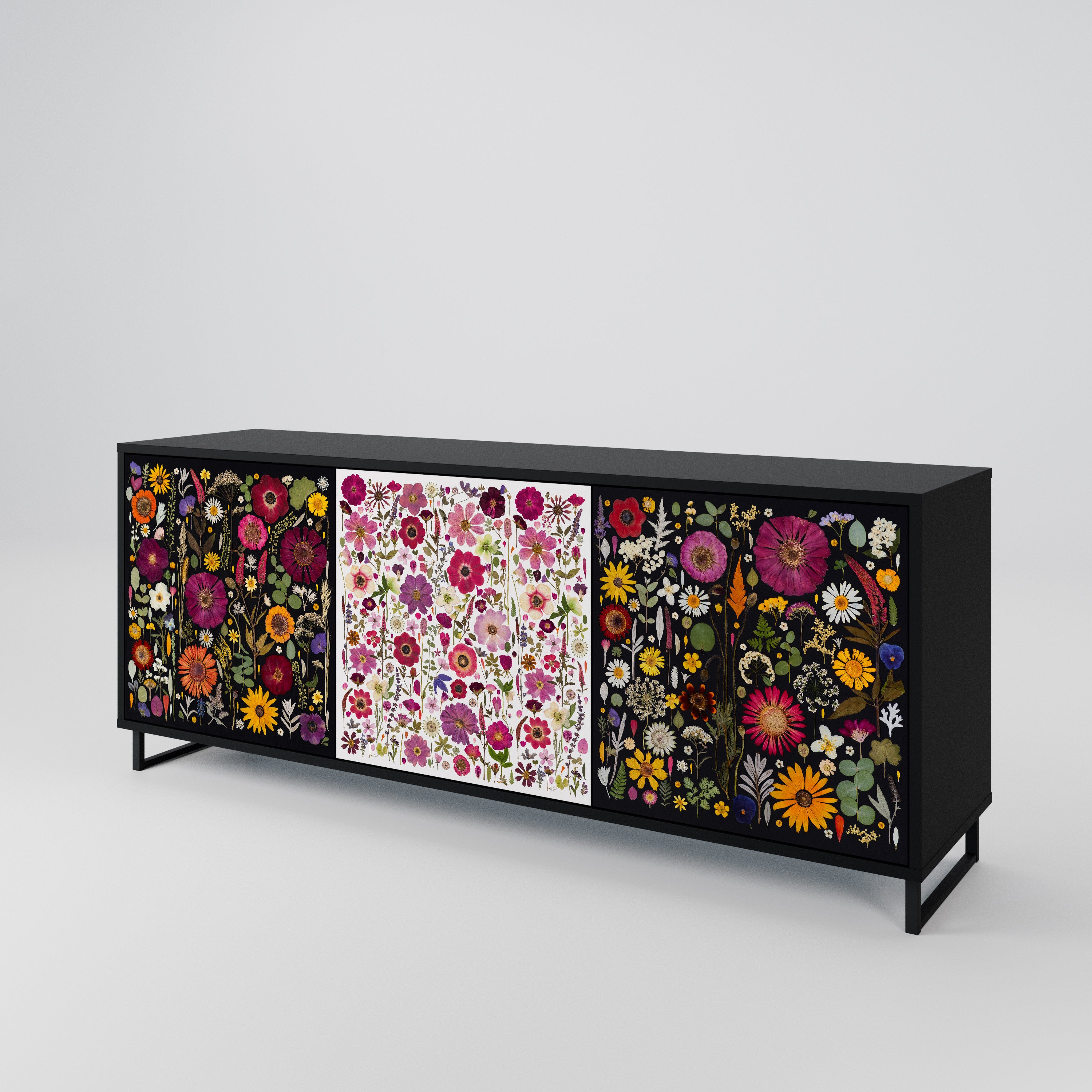 DAYNITE GARDEN 3-Door Sideboard