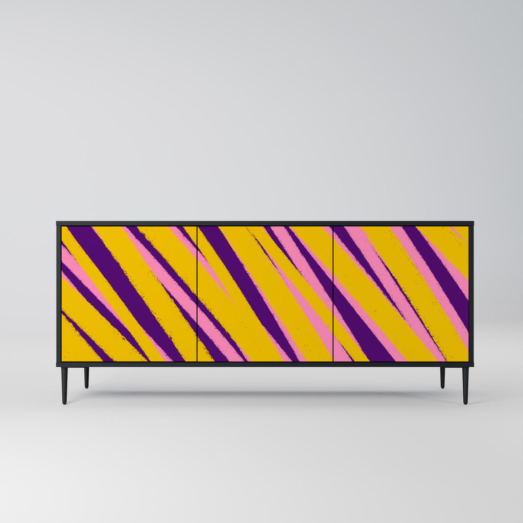 DREAMS COME TRUE 3-Door Sideboard