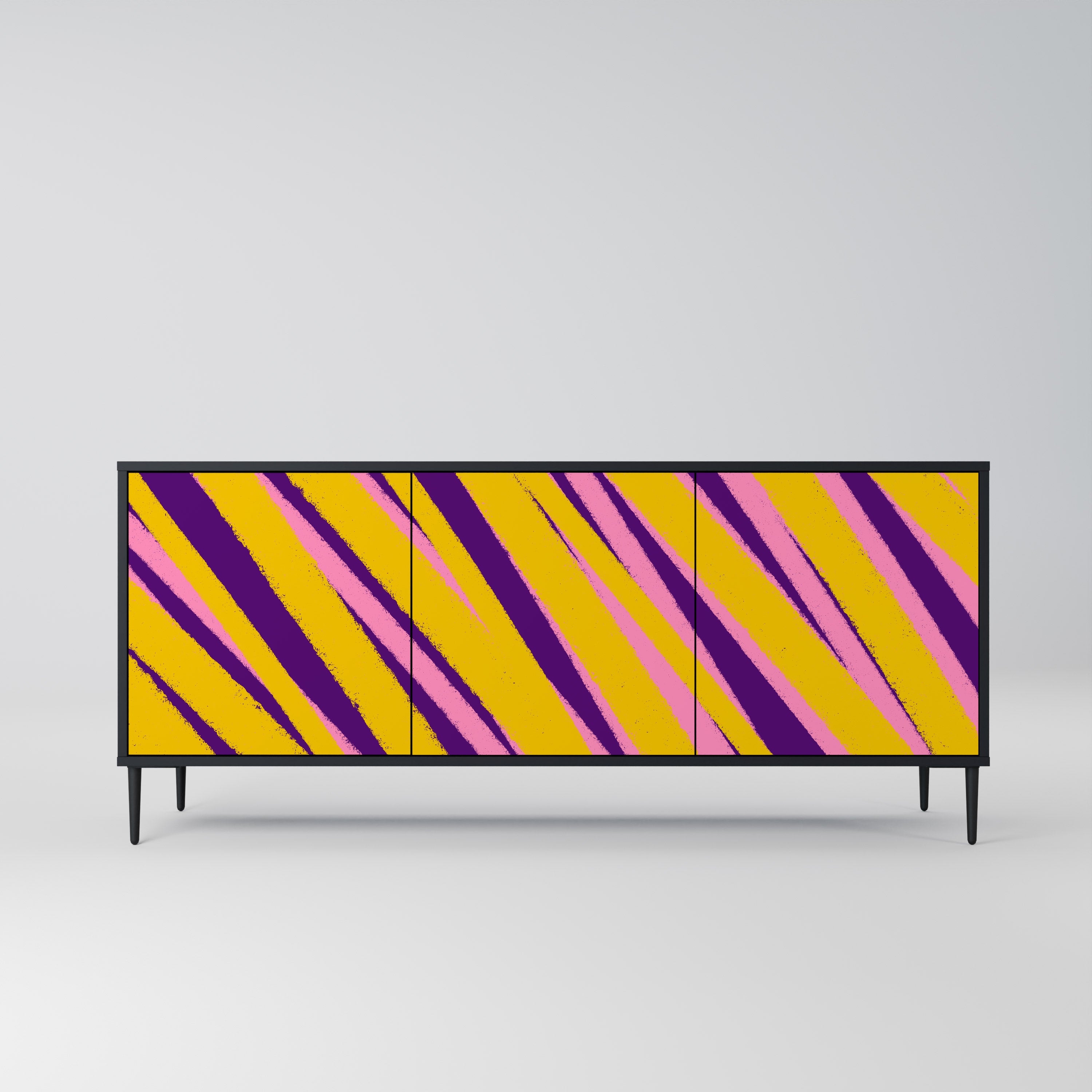 DREAMS COME TRUE 3-Door Sideboard