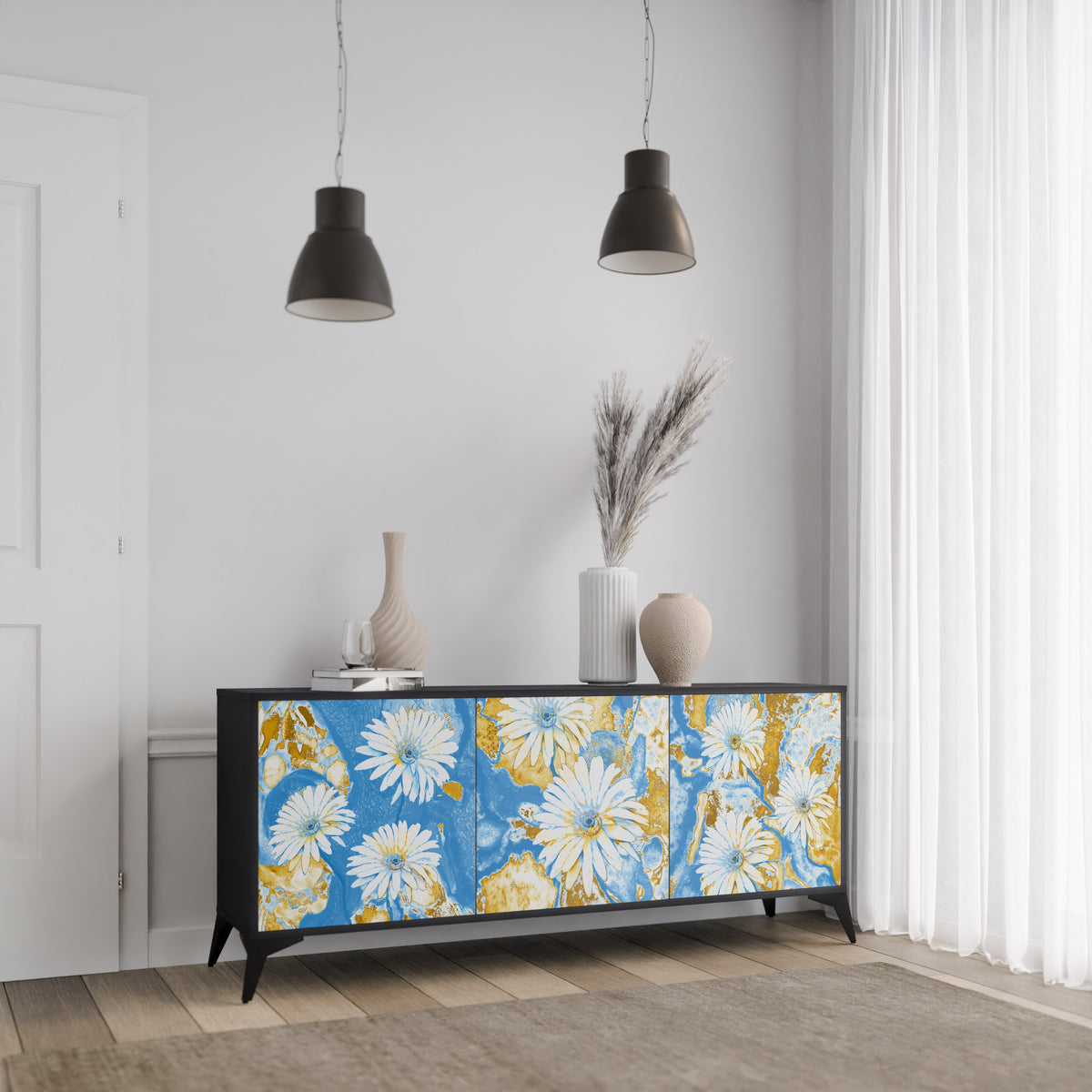 DAISY LUXE Třídveřová komoda