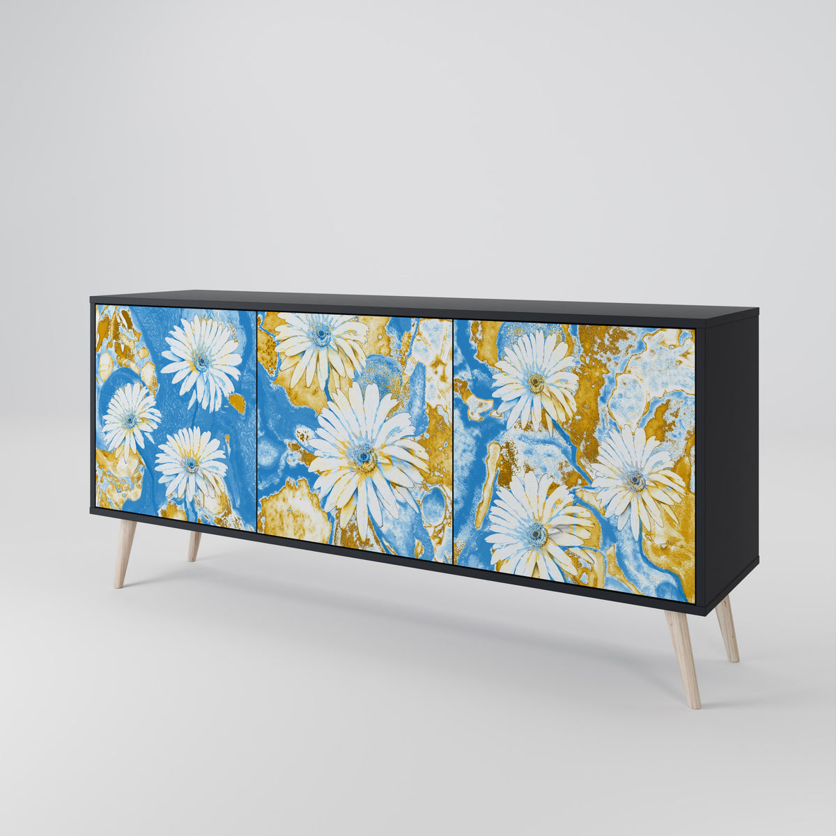 DAISY LUXE Třídveřová komoda