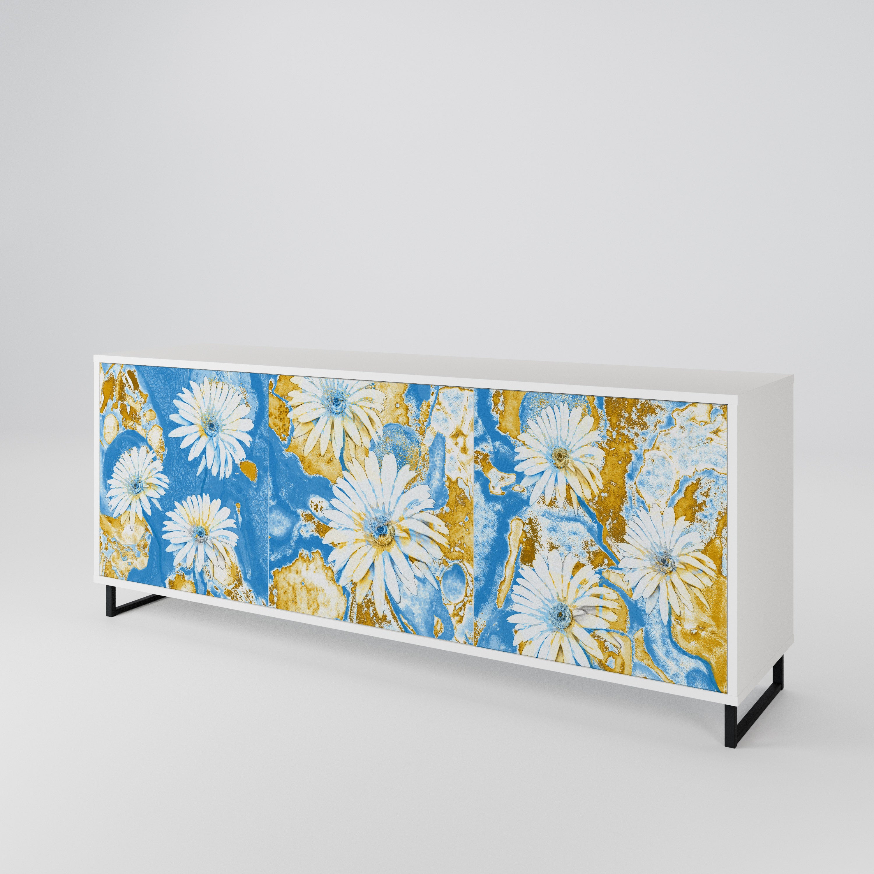 DAISY LUXE Třídveřová komoda