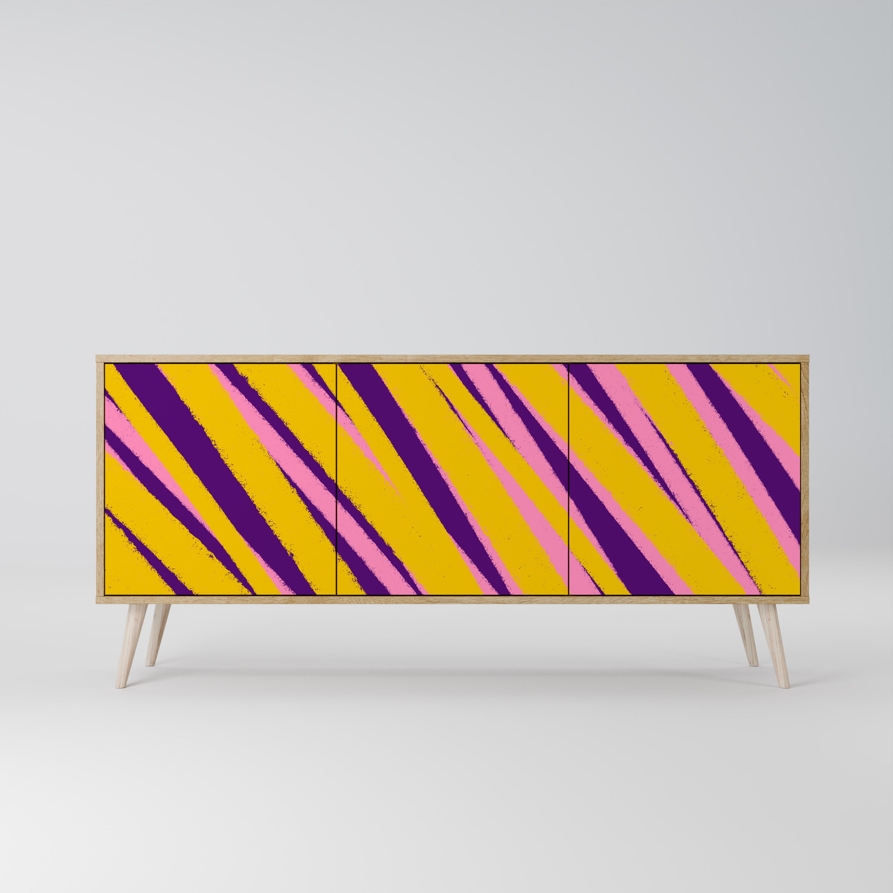 DREAMS COME TRUE 3-Door Sideboard