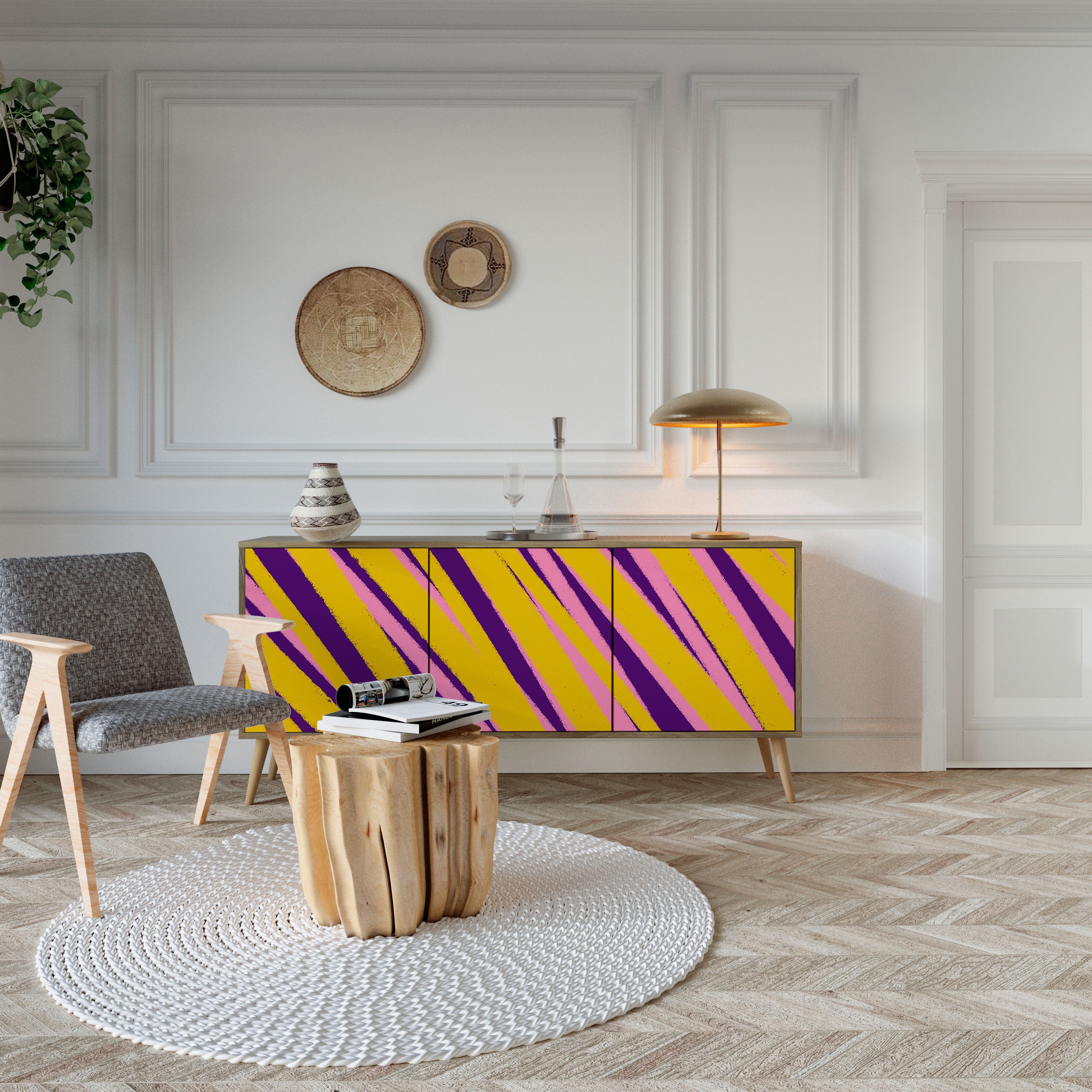 DREAMS COME TRUE 3-Door Sideboard