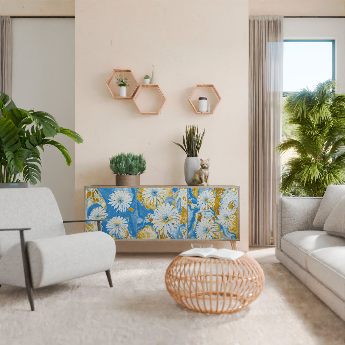DAISY LUXE Třídveřová komoda