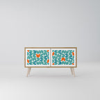 BE THE CHANGE Kompaktní dvoudveřový TV stolek