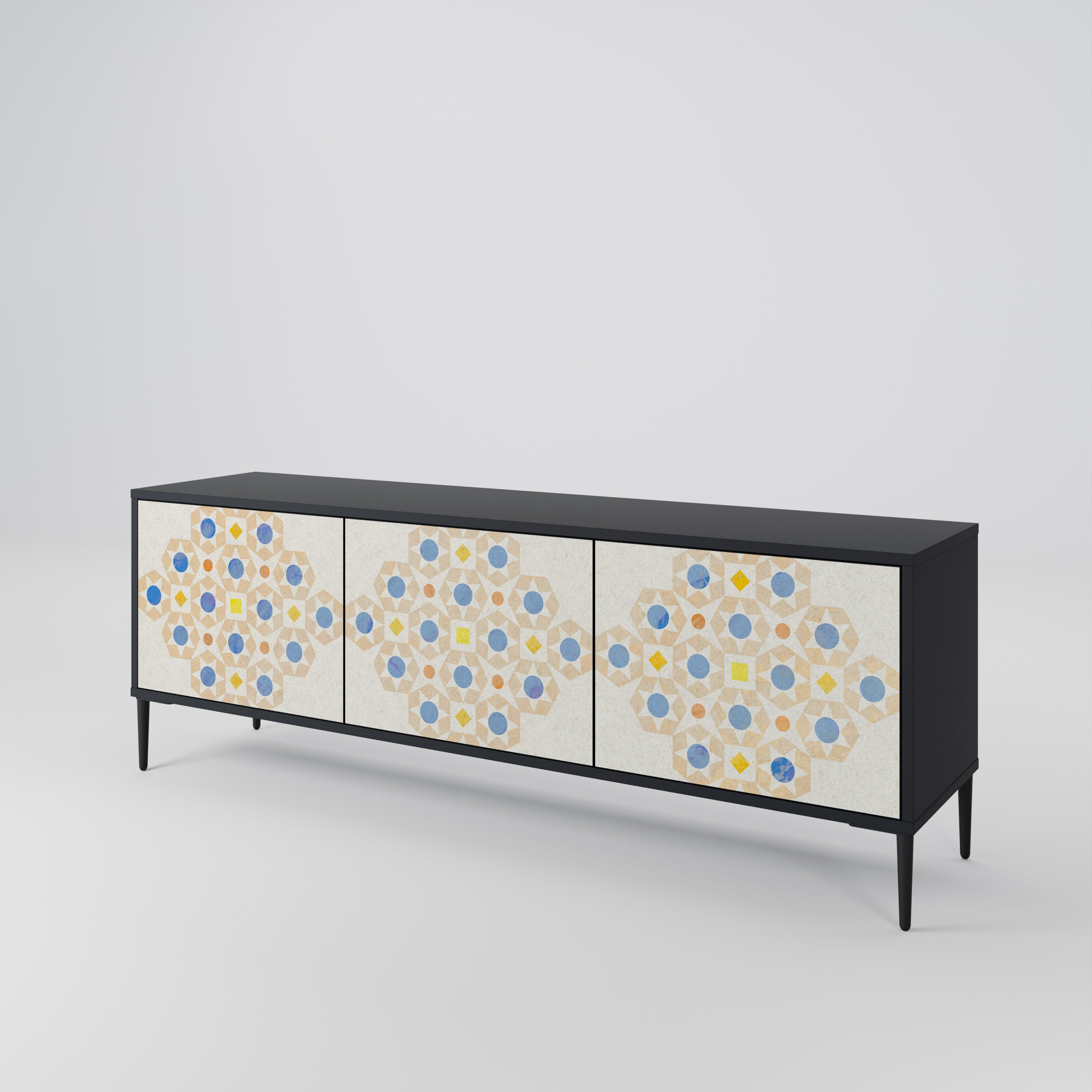 PATTERNED PRISM Třídveřový TV stolek