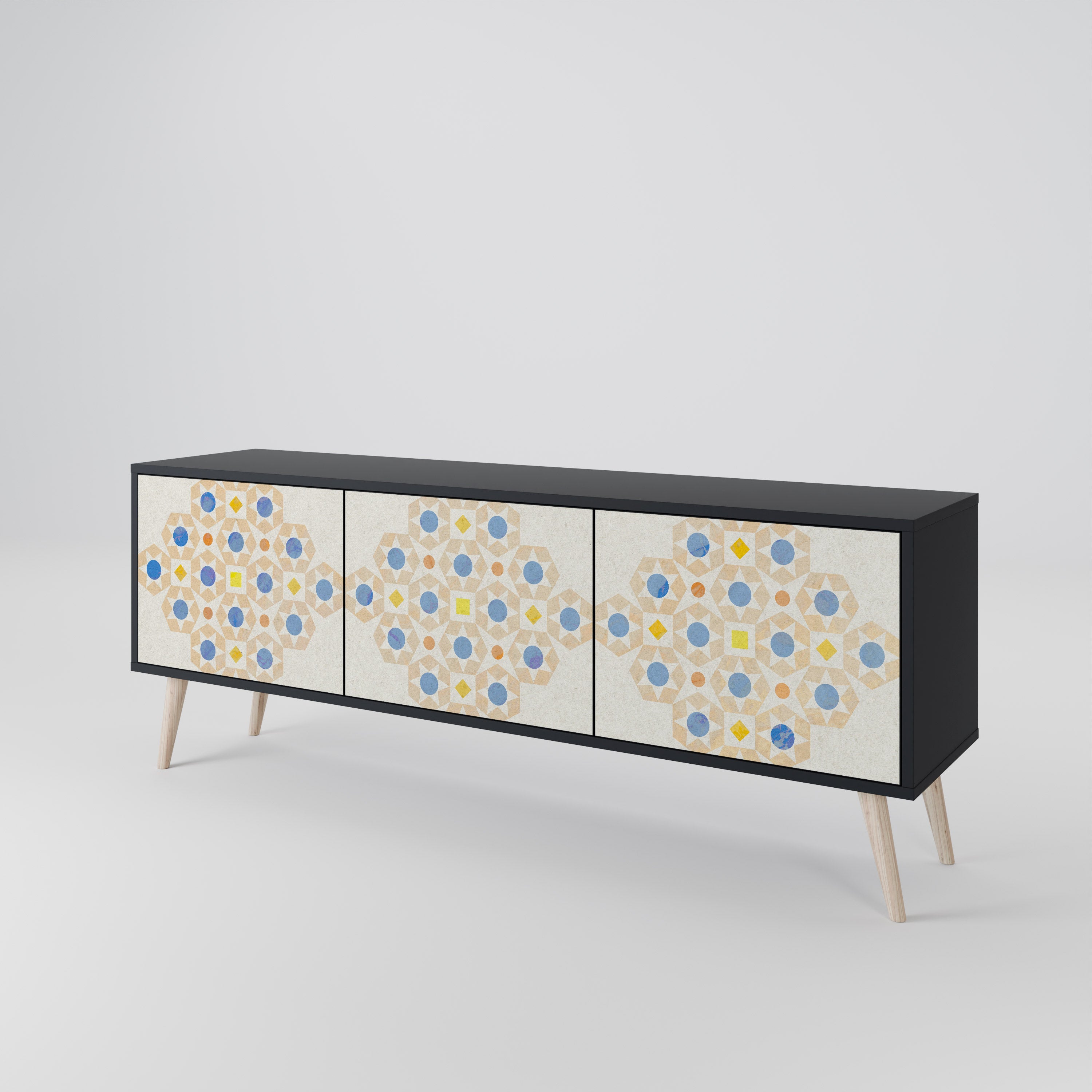 PATTERNED PRISM Třídveřový TV stolek