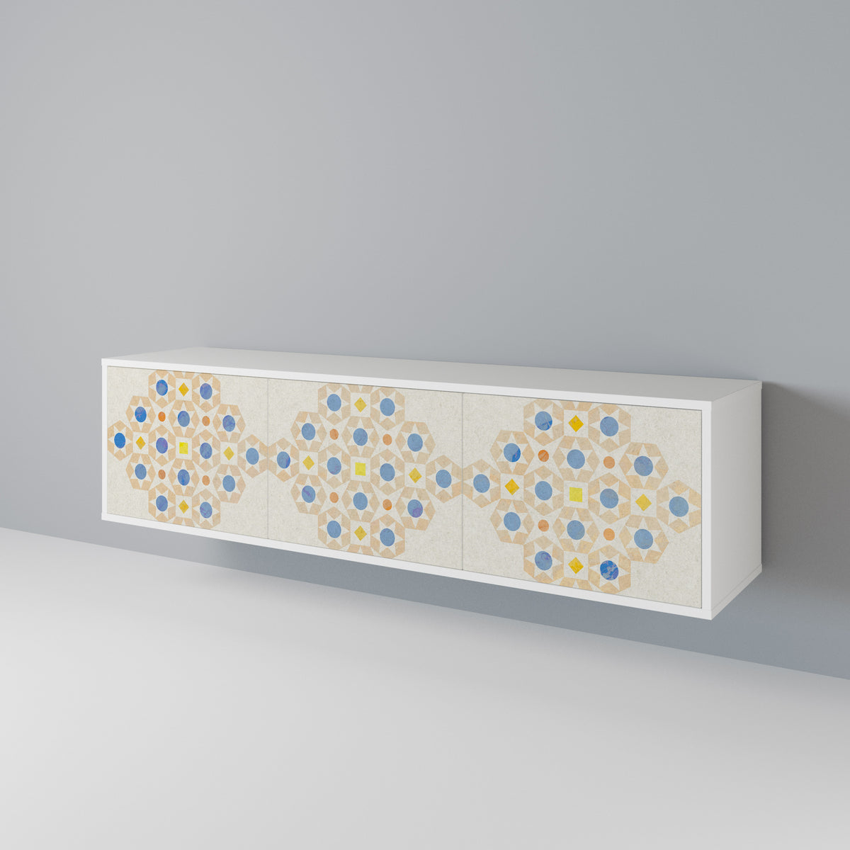 PATTERNED PRISM Třídveřový TV stolek