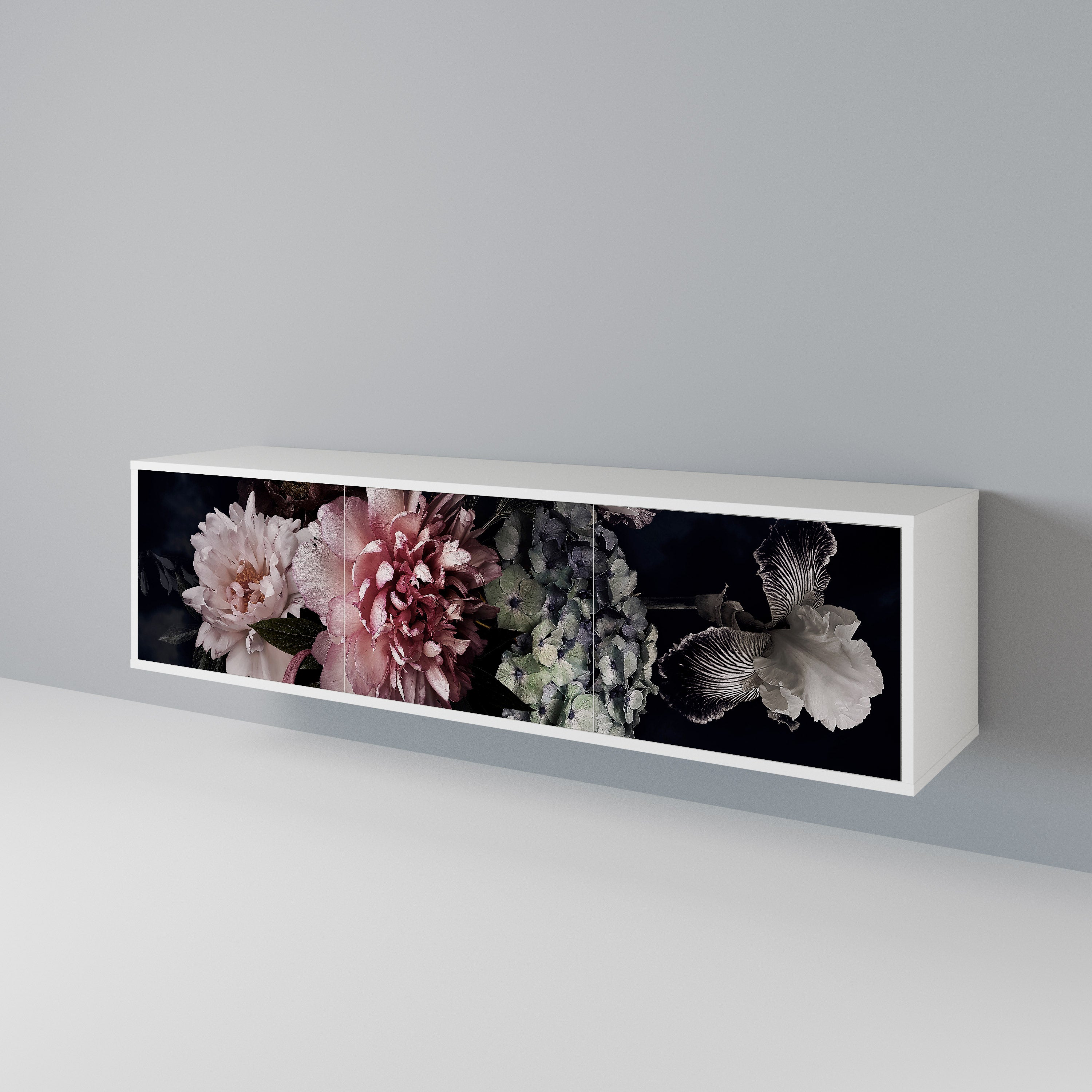 PURE BLOSSOM Třídveřový TV stolek
