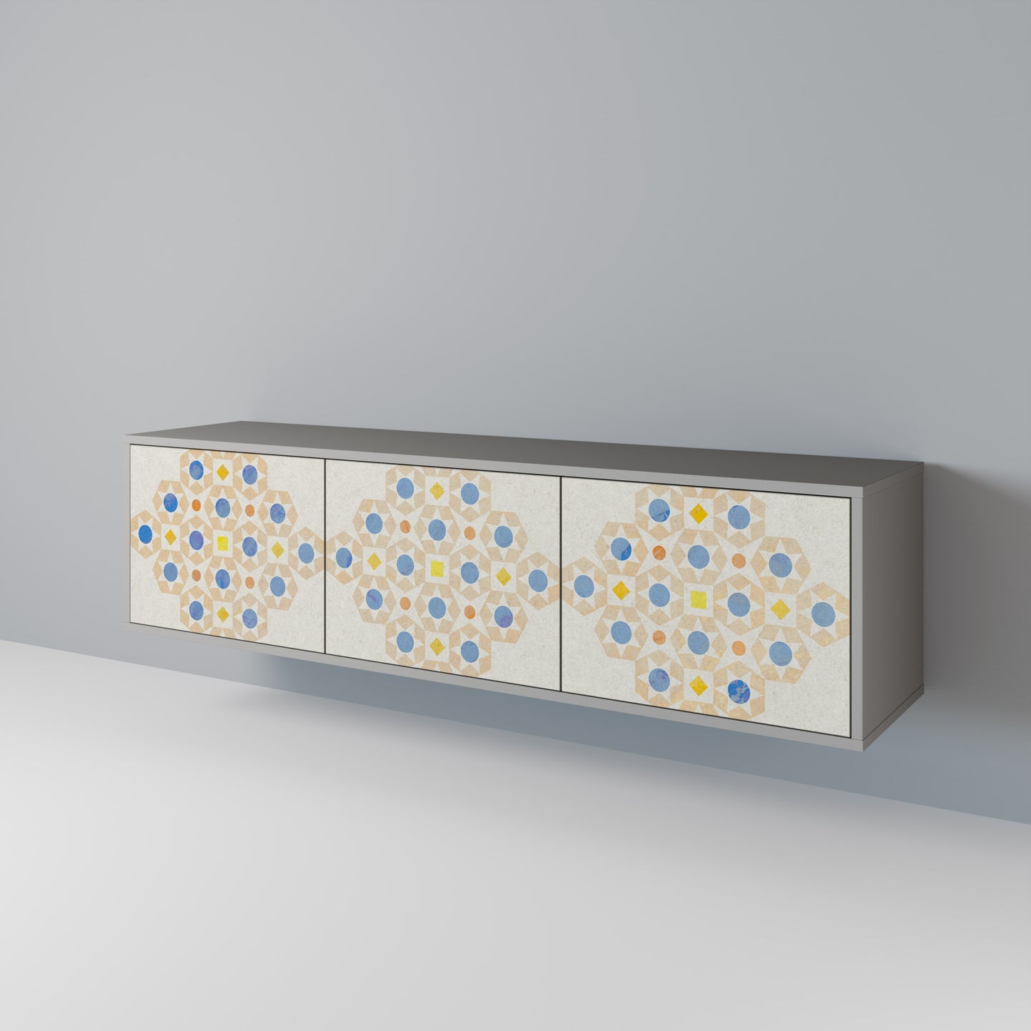 PATTERNED PRISM Třídveřový TV stolek