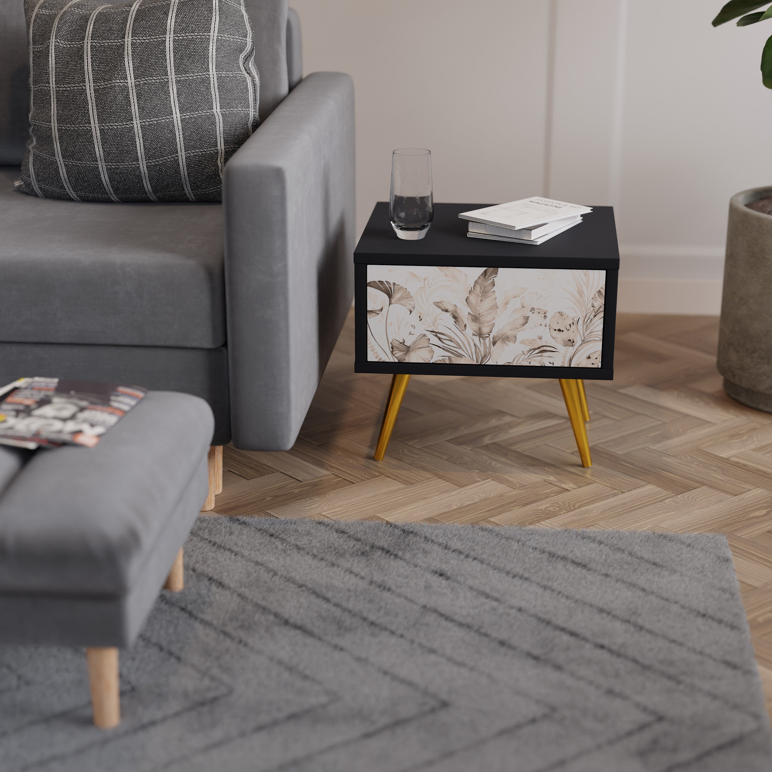 WILD TENDERNESS Noční stolek