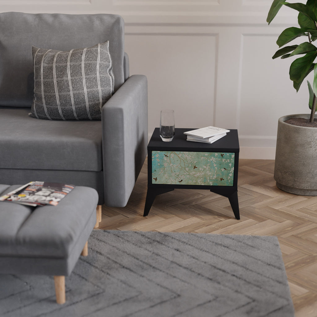 BLOOMING CHARM Nightstand