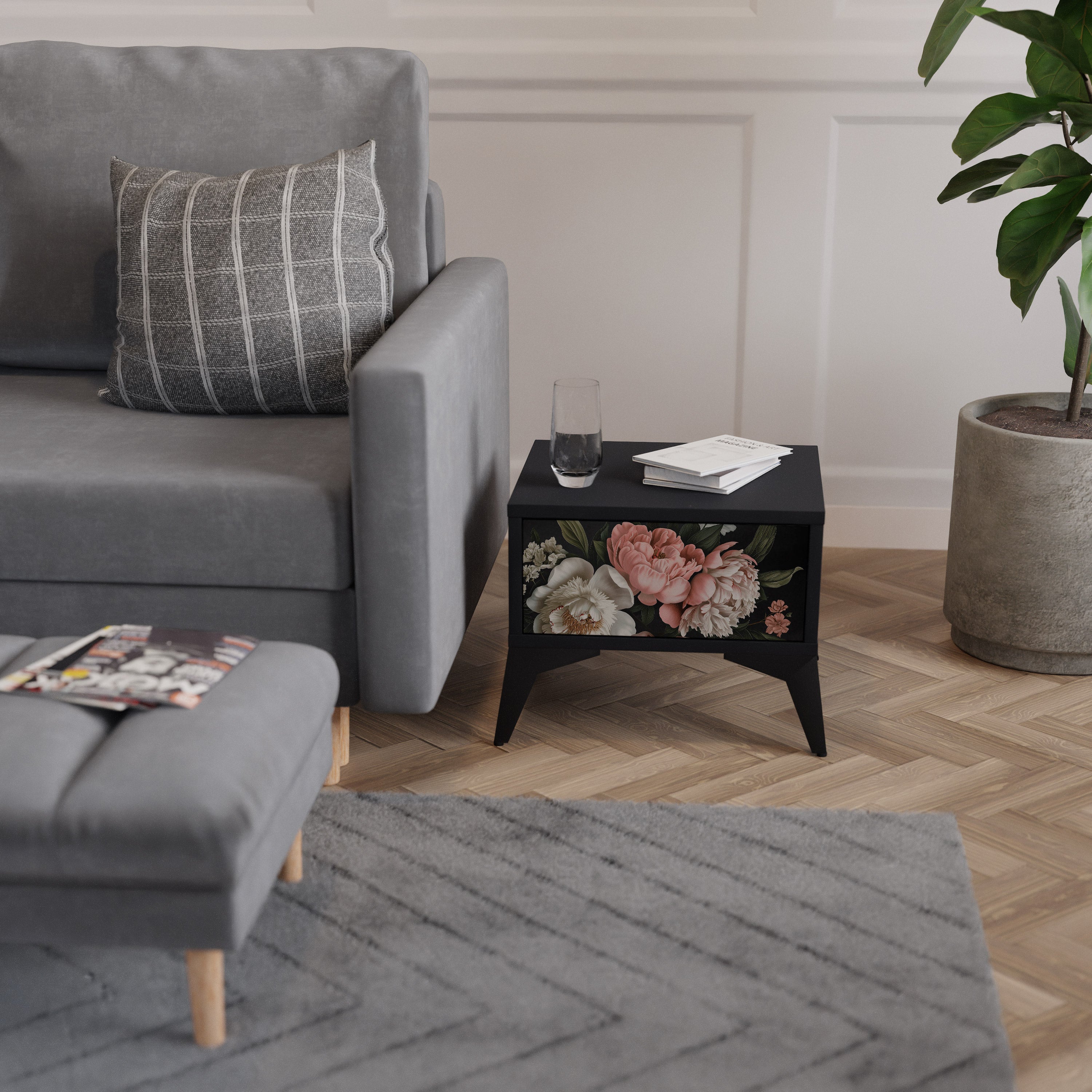 LUSH ELEGANCE Nightstand