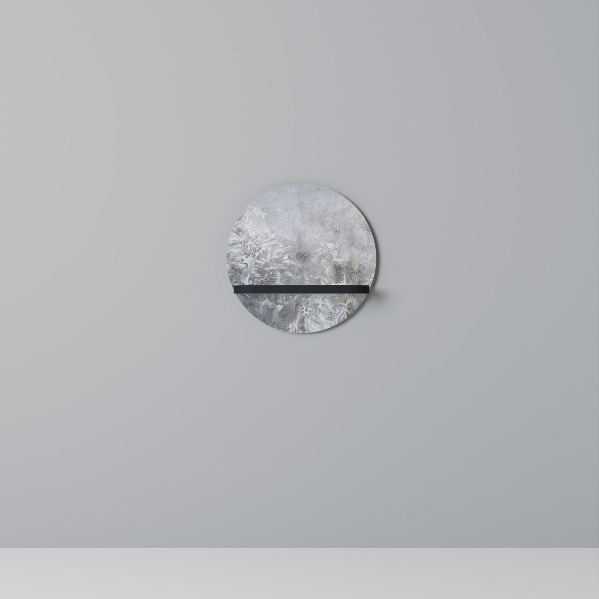 WHITE WHISPER Designová police