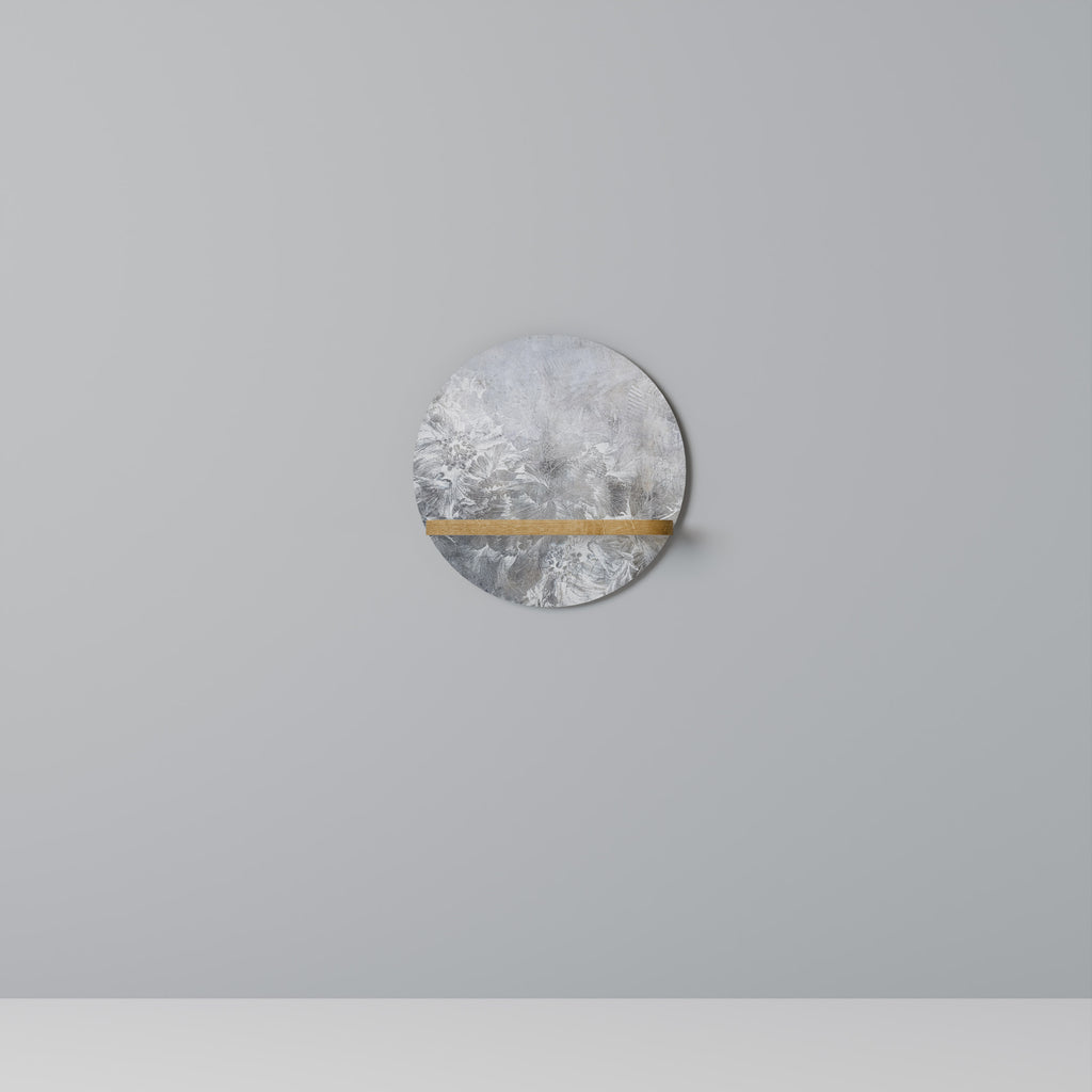 WHITE WHISPER Designová police