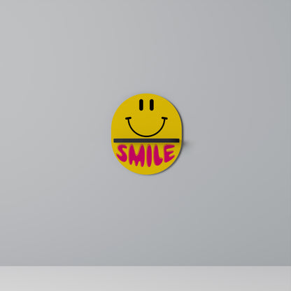 KEEP SMILING Designová police