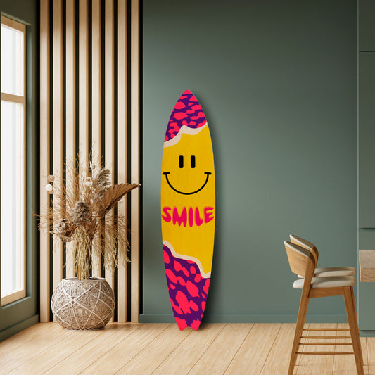 KEEP SMILING Dekorativní panel ve tvaru surfu