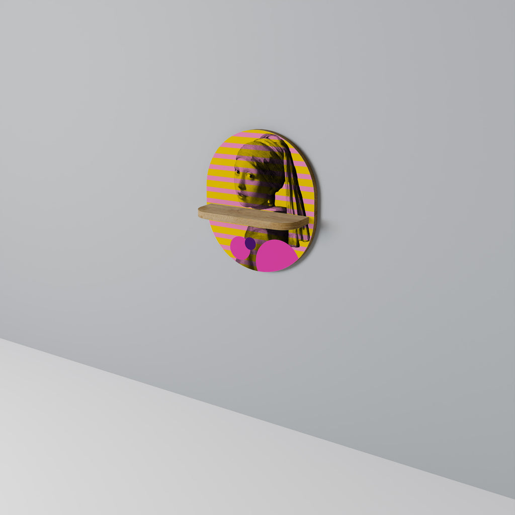 HER WITH A PEARL Designová police