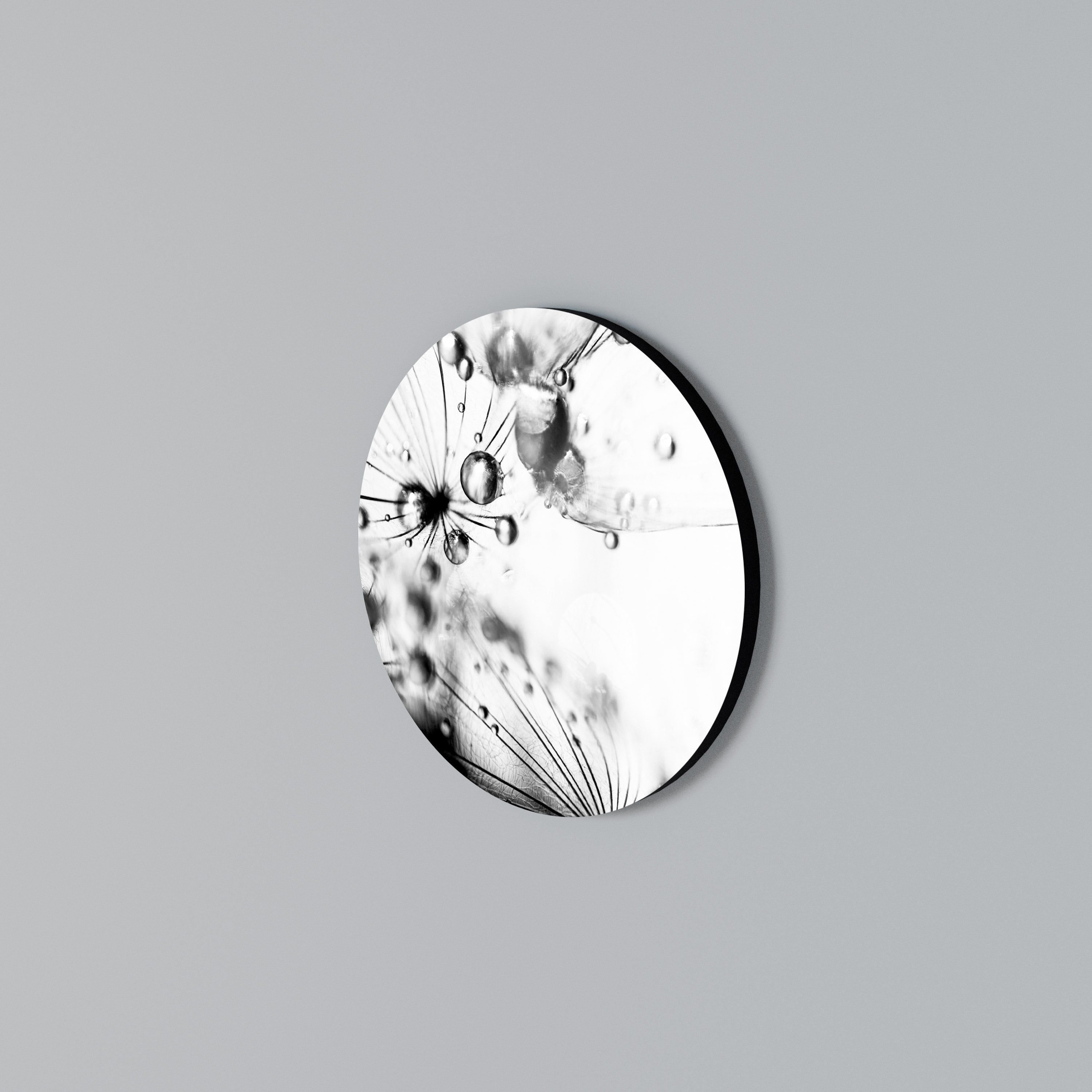 ELEGANT DROPLETS Round Wall Art