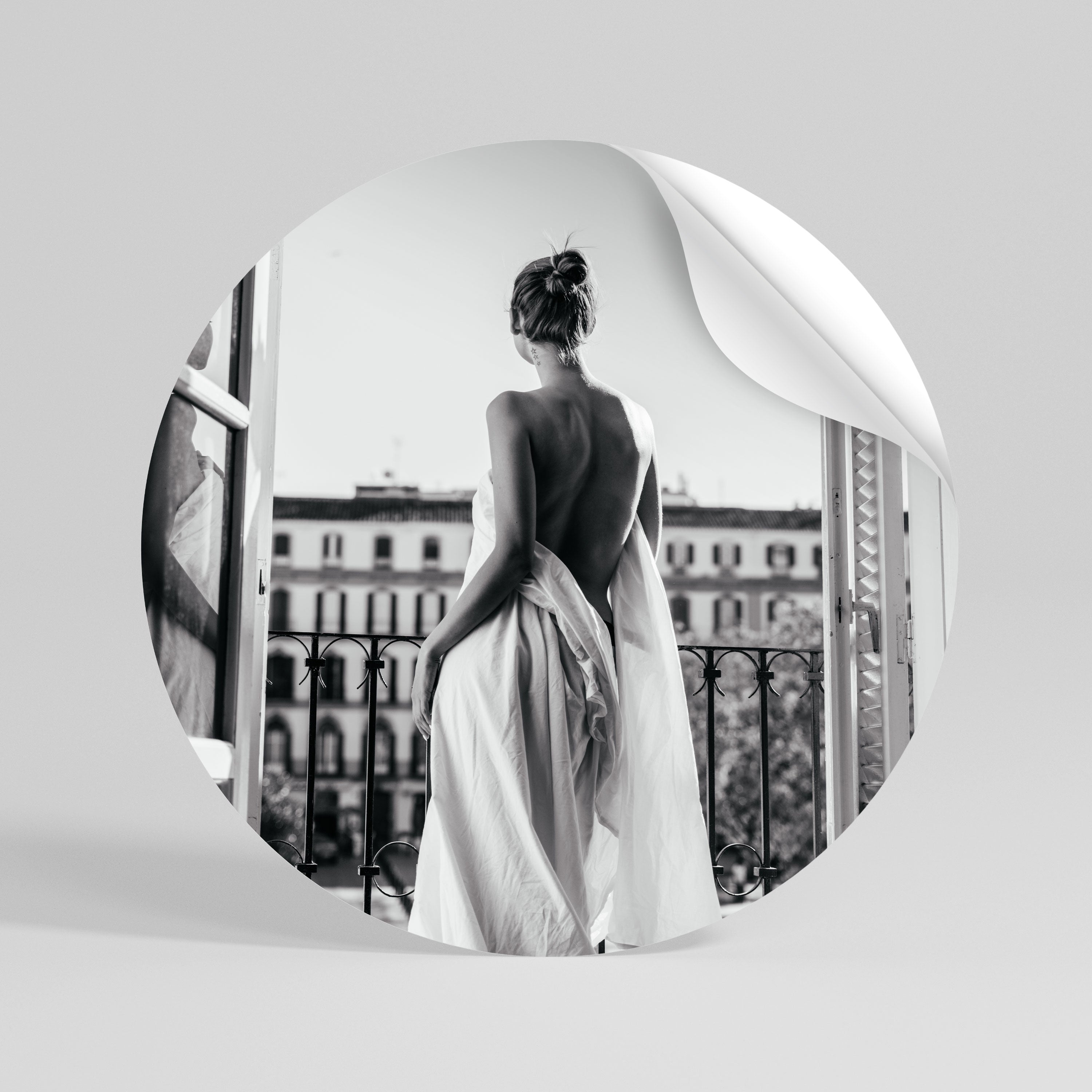 DRESS OF DREAMS Kulatá samolepka