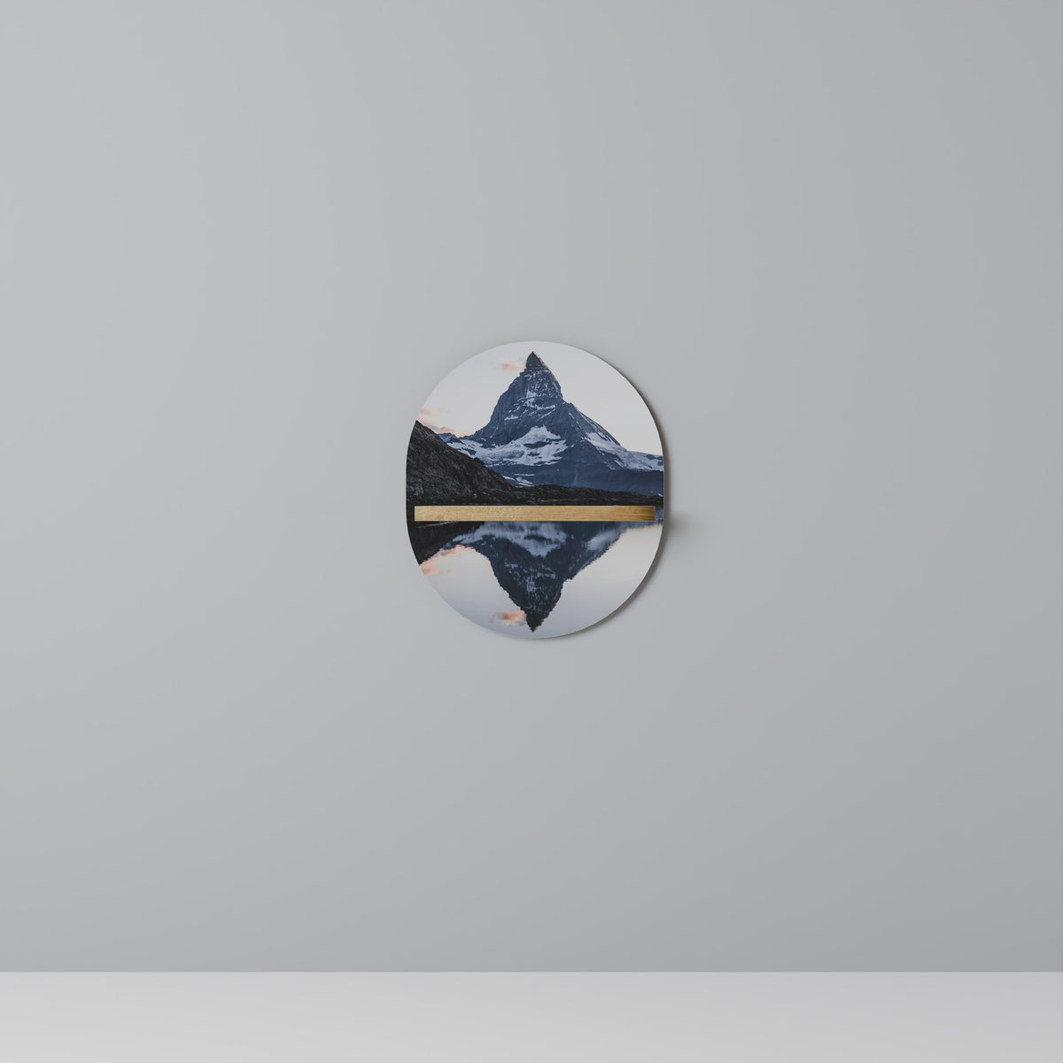 MEMORY OF MATTERHORN Designová police