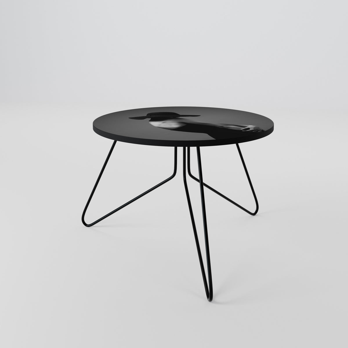 SILHOUETTE OF MYSTERY Konferenční stolek