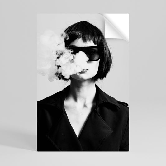 SMOKY BELLE Svislý samolepicí plakát