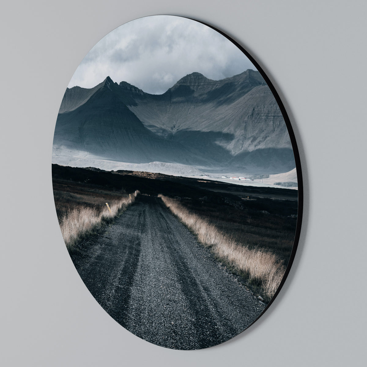 FOGBOUND HEIGHTS Kulatá nástěnná dekorace