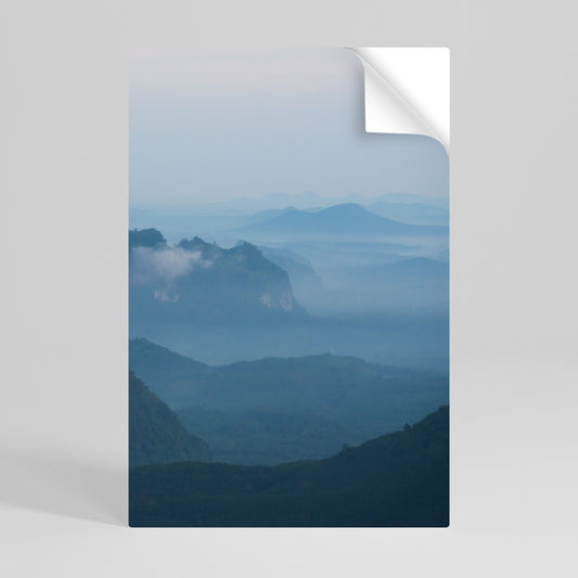 MISTY MOUNTAIN WHISPER Svislý samolepicí plakát