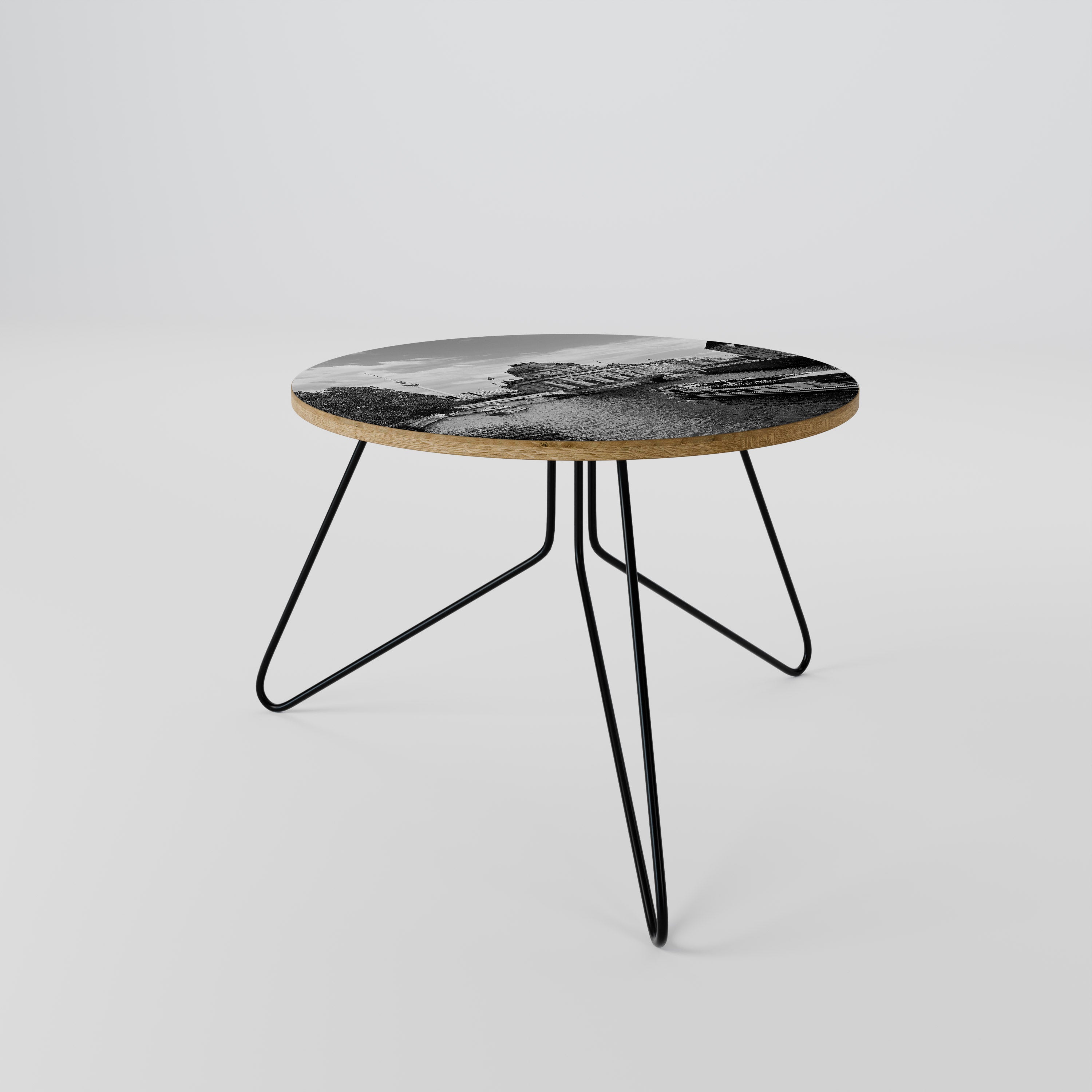 GHOSTS OF HISTORY Konferenční stolek