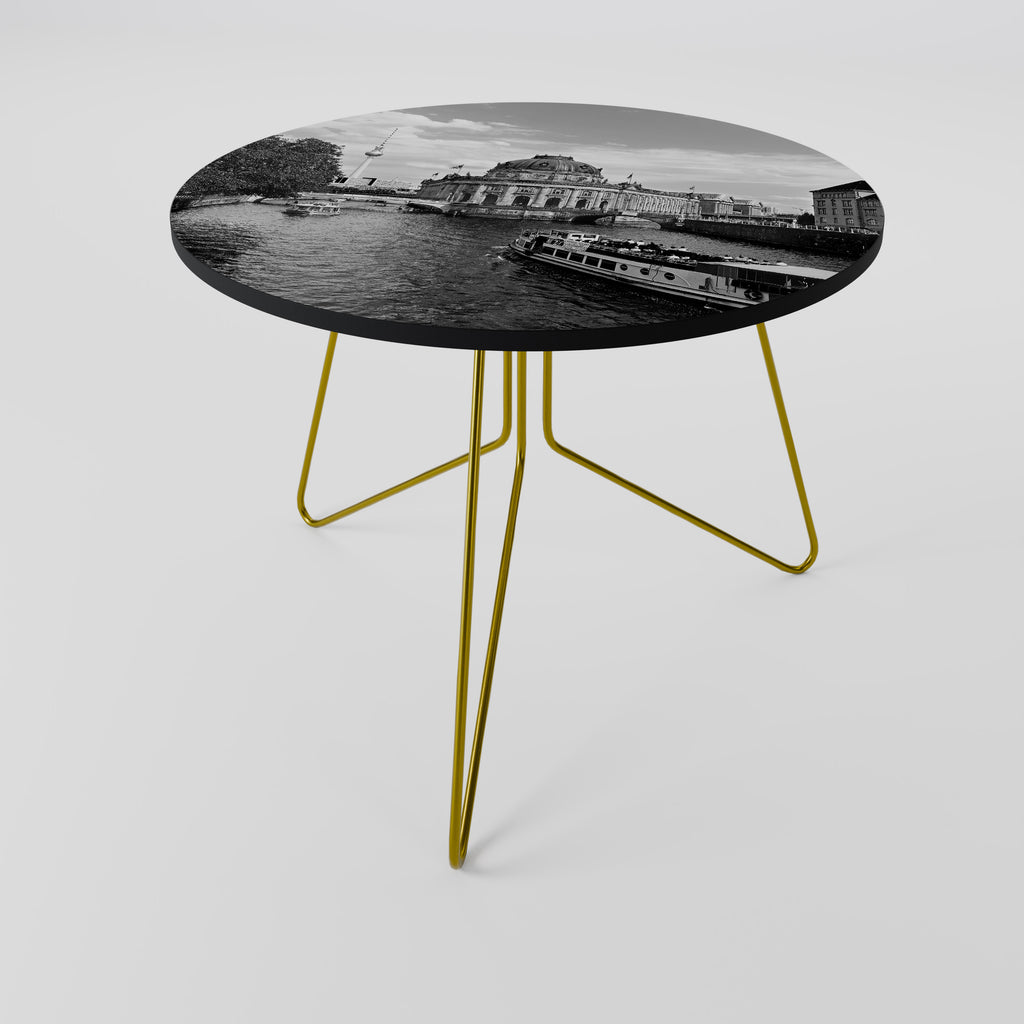 GHOSTS OF HISTORY Konferenční stolek