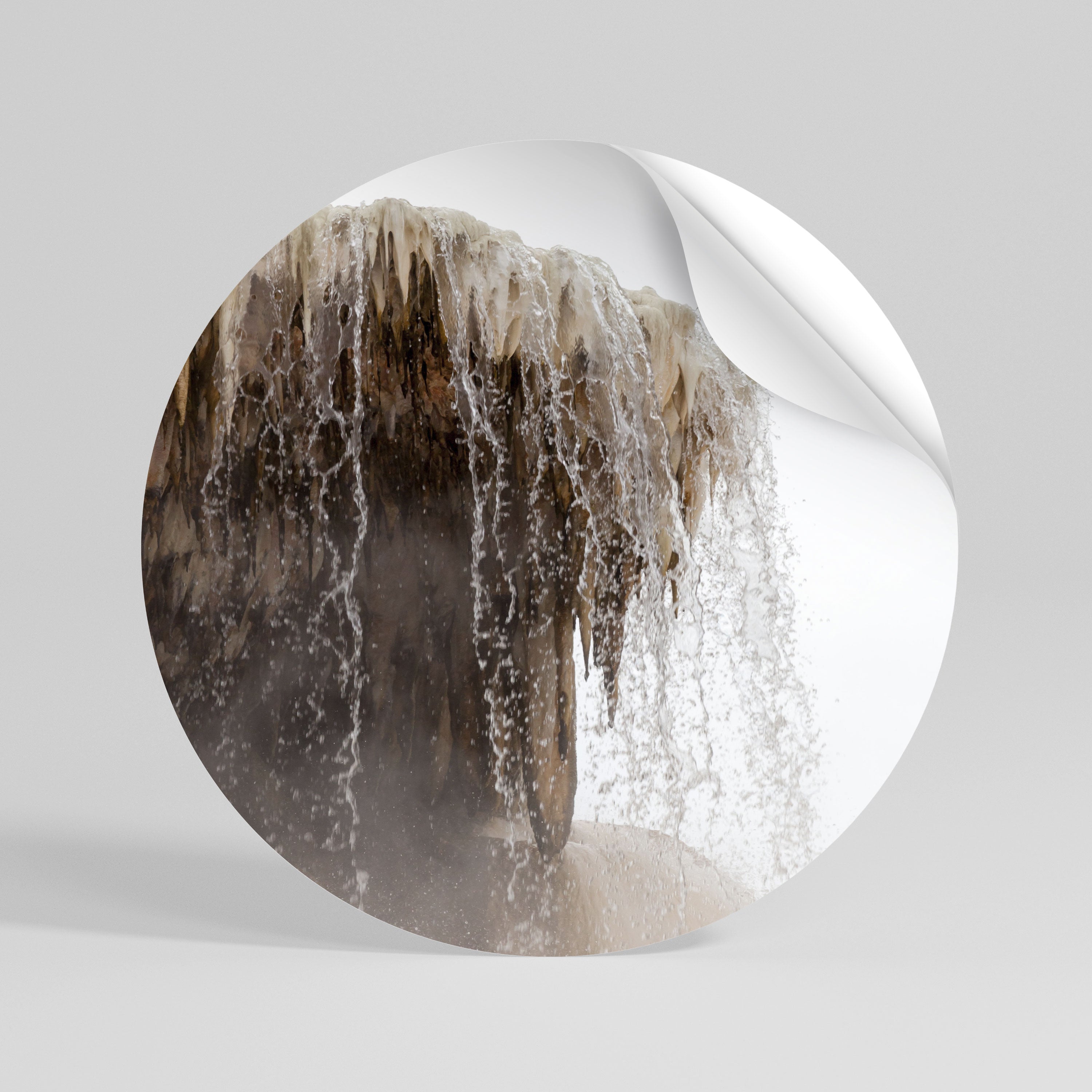 MAMMOTH HOT SPRINGS Kulatá samolepka