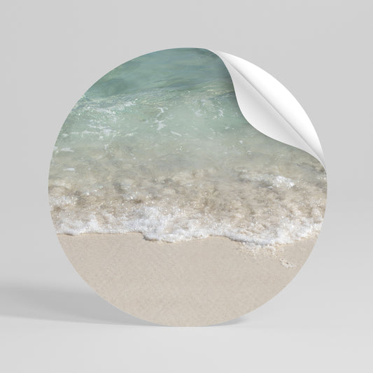 SERENITY BY THE SHORE Kulatá samolepka