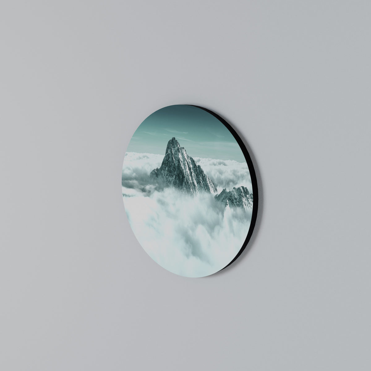 CLOUD-KISSED PEAK Kulatá nástěnná dekorace