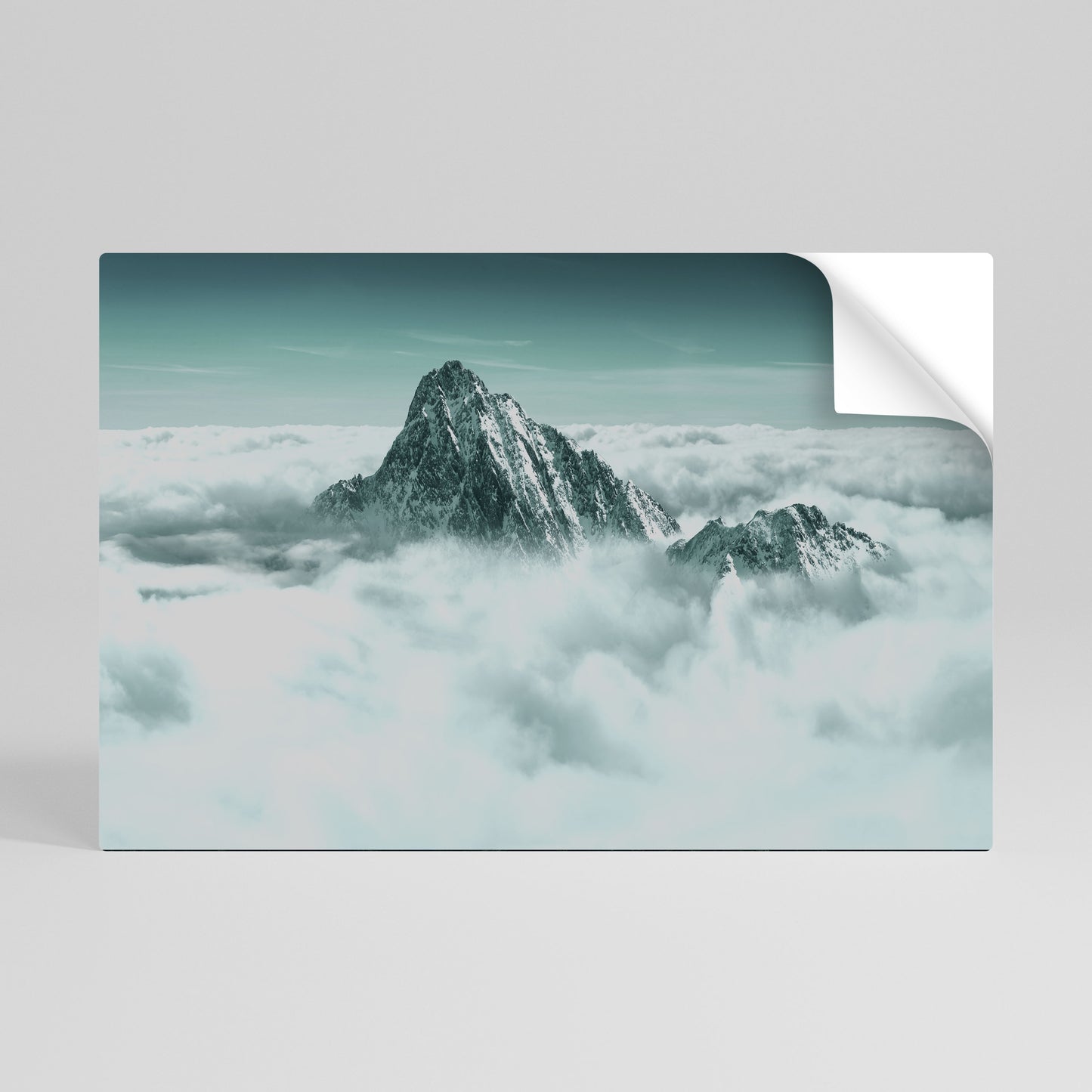 CLOUD-KISSED PEAK Vodorovný samolepicí plakát
