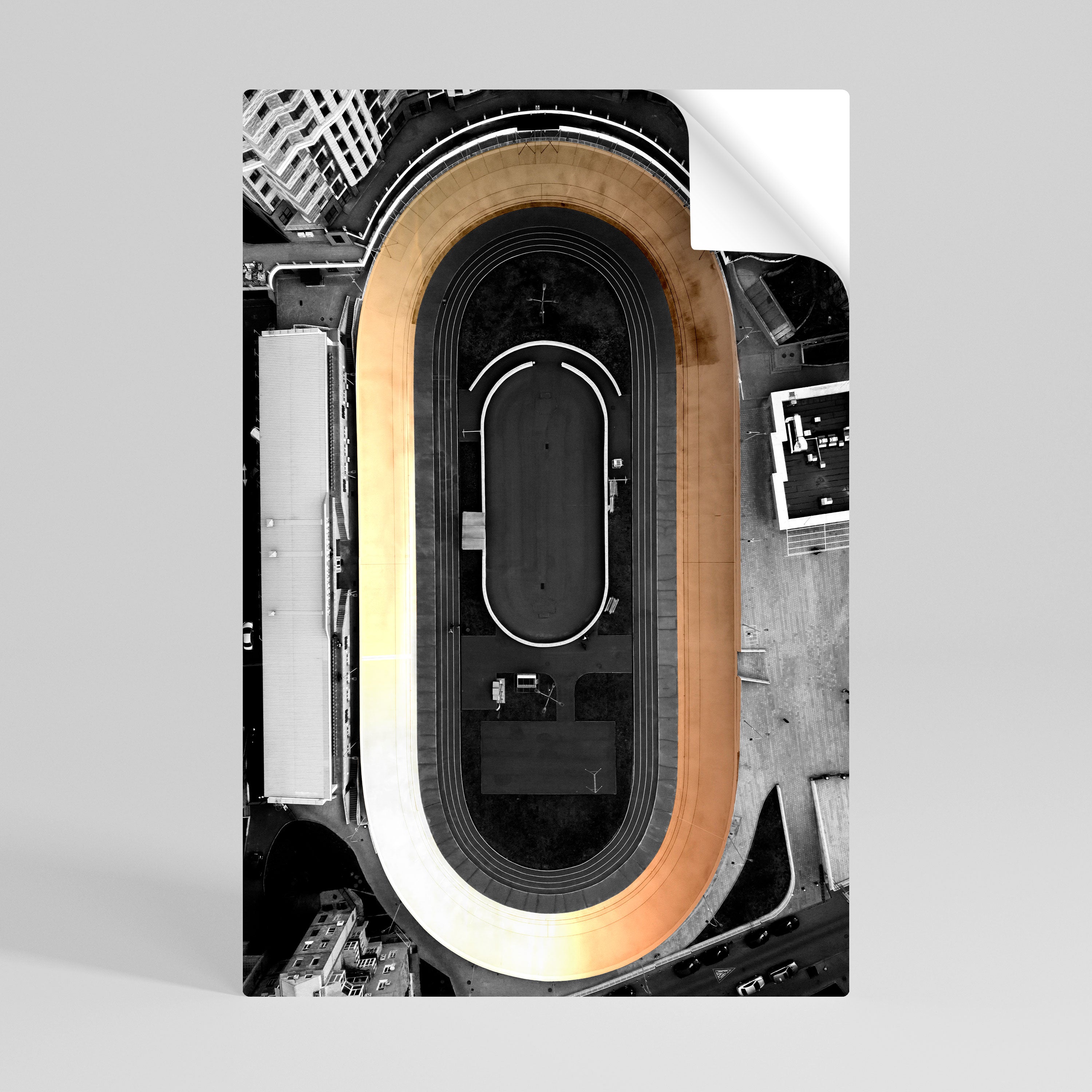 EDGE OF THE TRACK Svislý samolepicí plakát