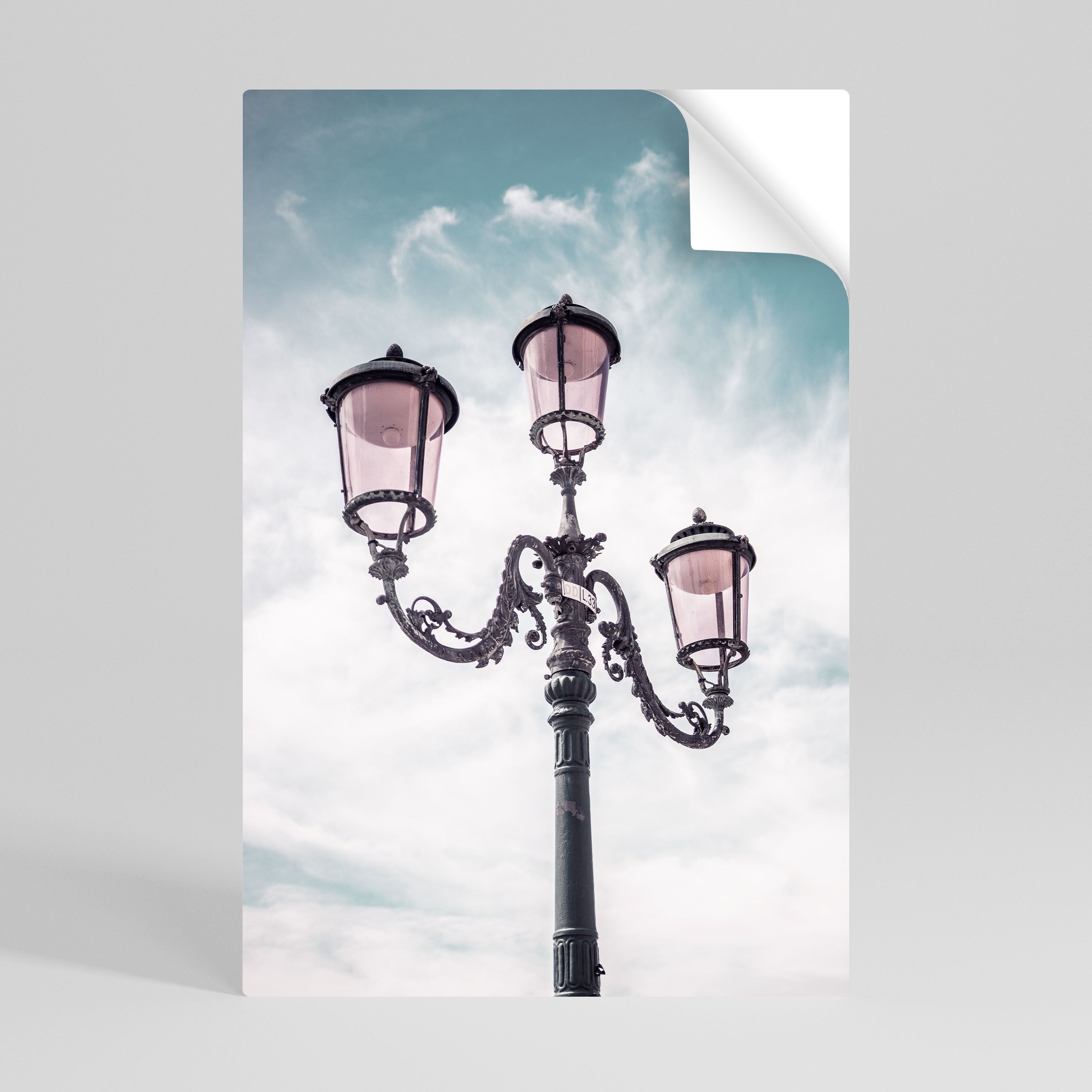 WHISPERS OF LIGHT Svislý samolepicí plakát