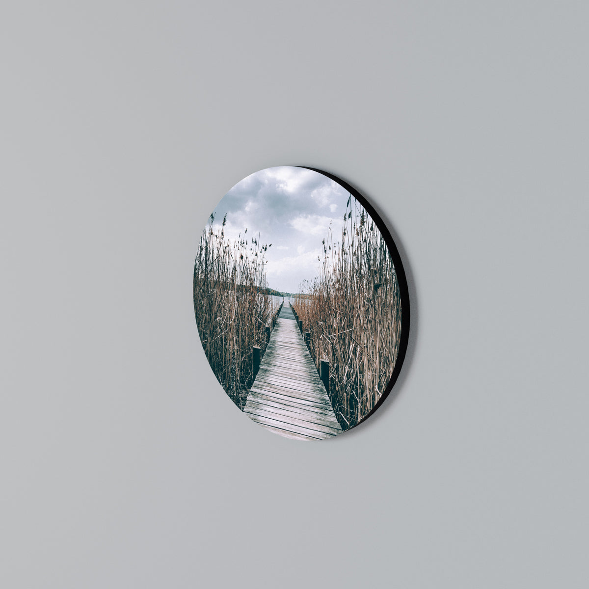 GAZE INTO STILLNESS Kulatá nástěnná dekorace