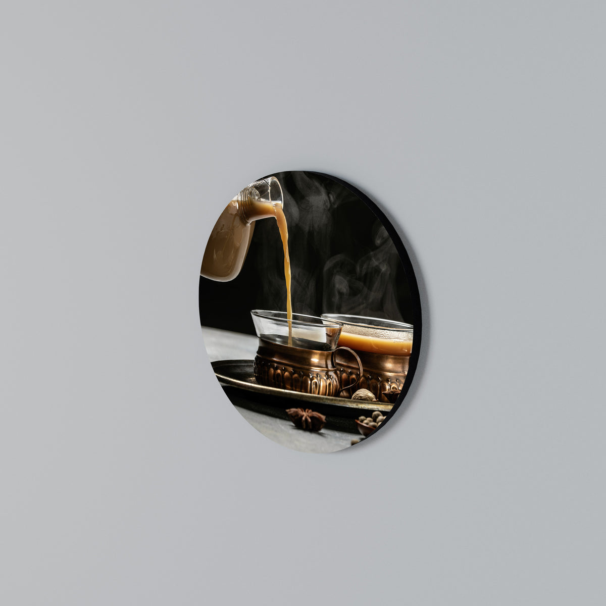 STEAMING SIPS OF SERENITY Kulatá nástěnná dekorace