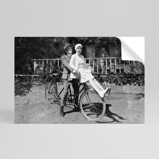RIDING THROUGH TIME Vodorovný samolepicí plakát