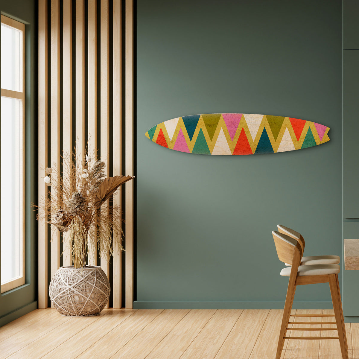 COLORFUL TRIANGLES Dekorativní panel ve tvaru surfu