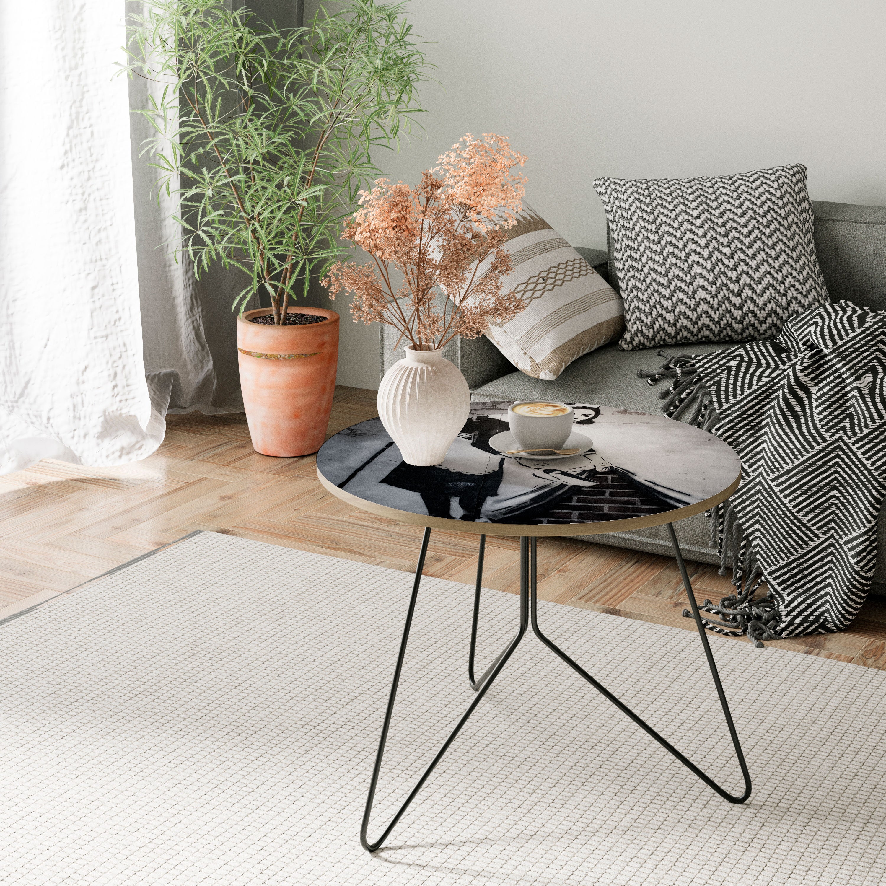 SWEEPING UNDER (BANKSY) Konferenční stolek