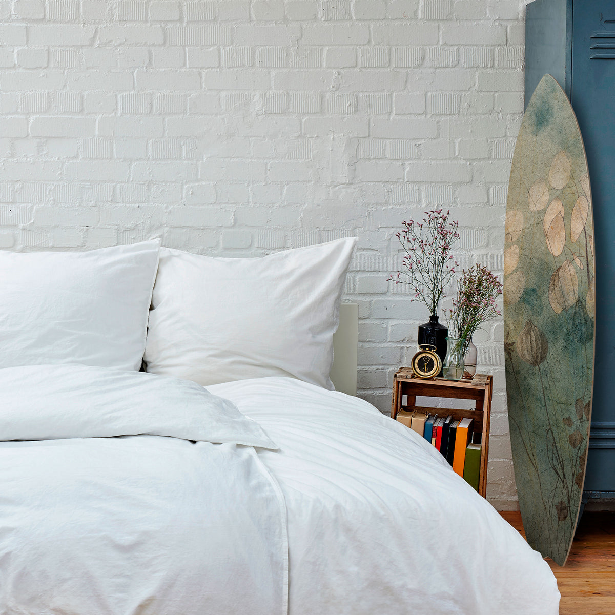 NIGHT LADY Dekorativní panel ve tvaru surfu