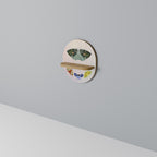 MOTH INTO THE LIGHT Designová police