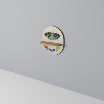 MOTH INTO THE LIGHT Designová police
