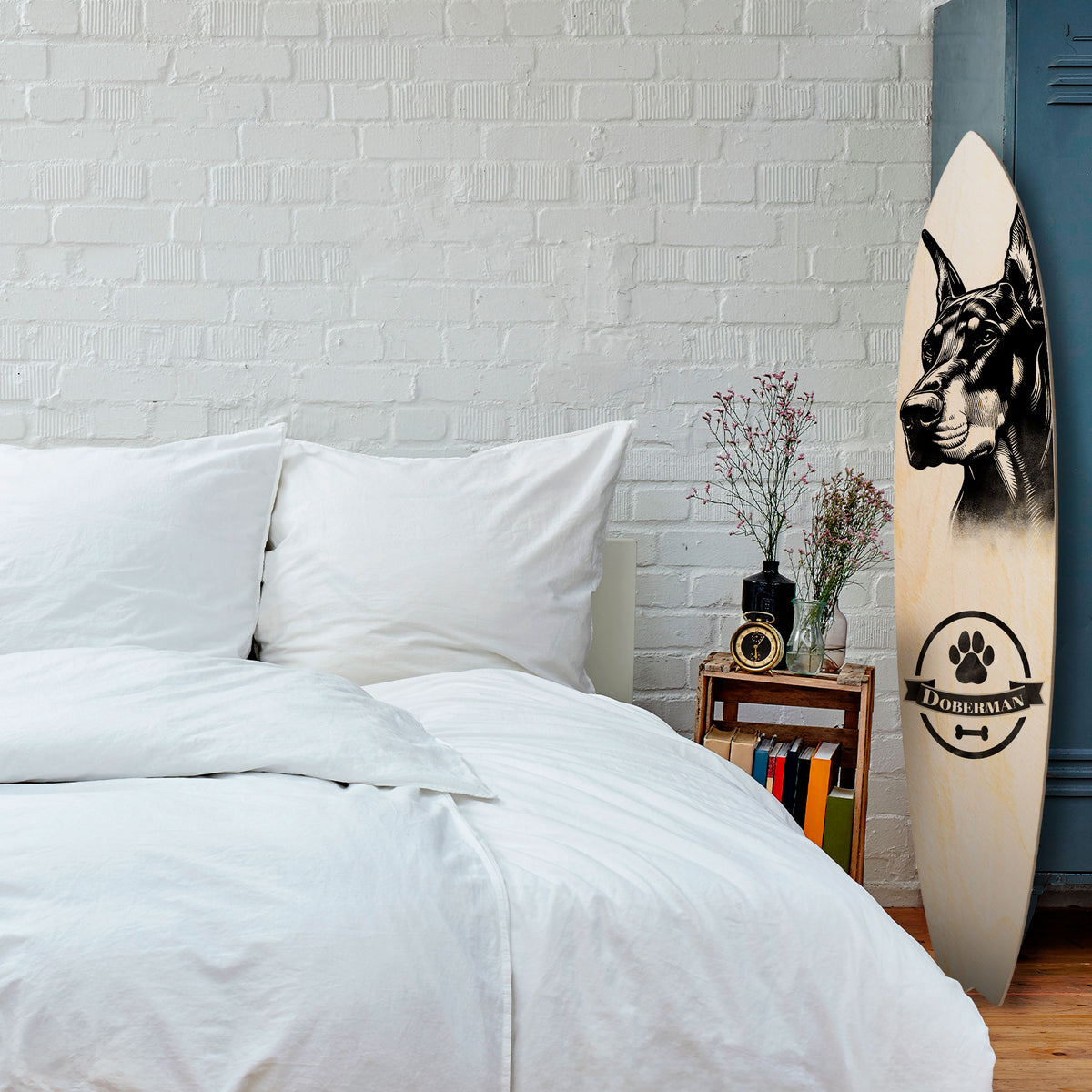 DOBERMAN DOG Dekorativní panel ve tvaru surfu